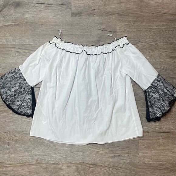Zara Basic Top White Off Shoulder Bell Sleeve Black Lace Size Small Loose Fit - Picture 9 of 10